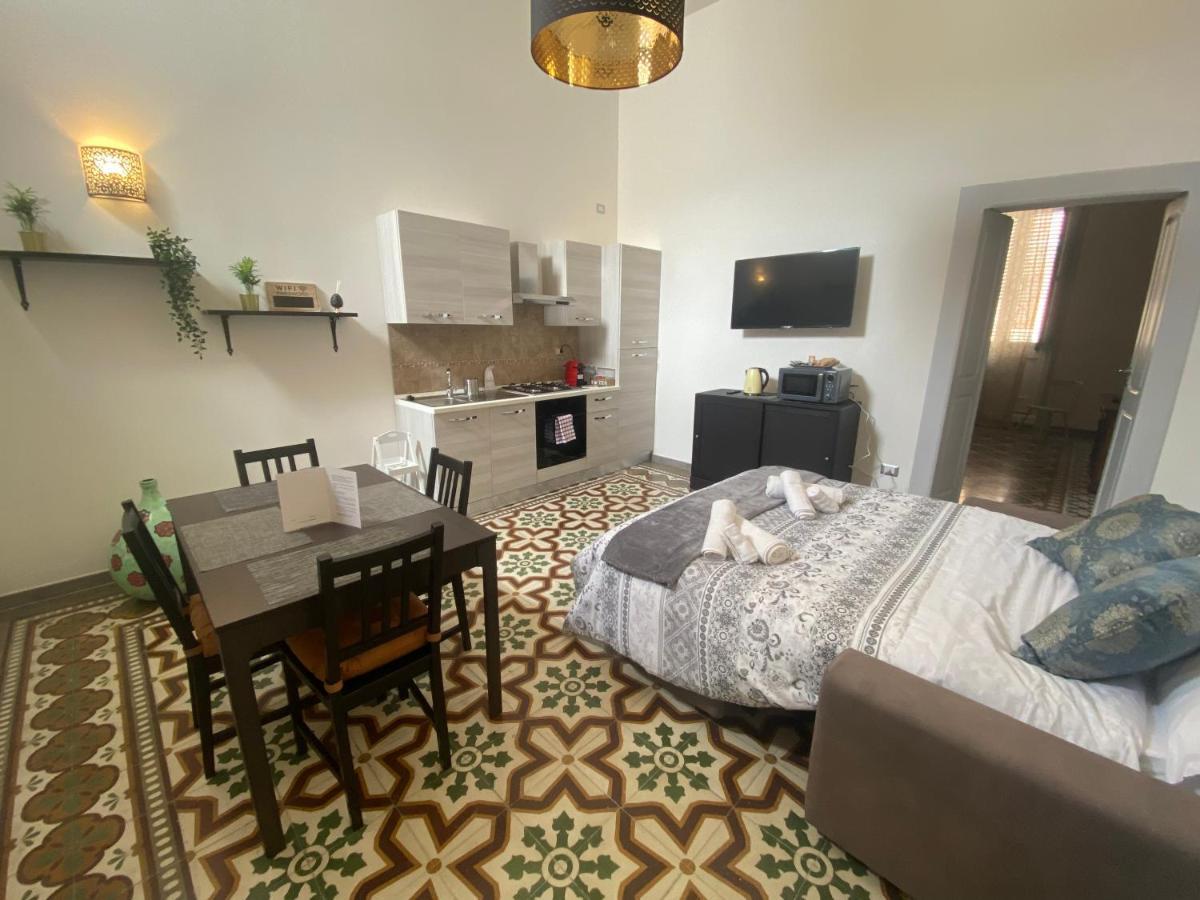 Apartamento La Casa Di Nonna Titina Lecce Exterior foto